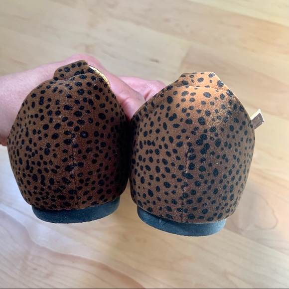 NEW Cheetah Suede Pointy Toe Flats - Picture 2 of 4